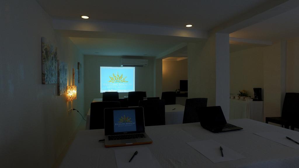 Rieseling Boracay Beach Resort Balabag  Exterior foto